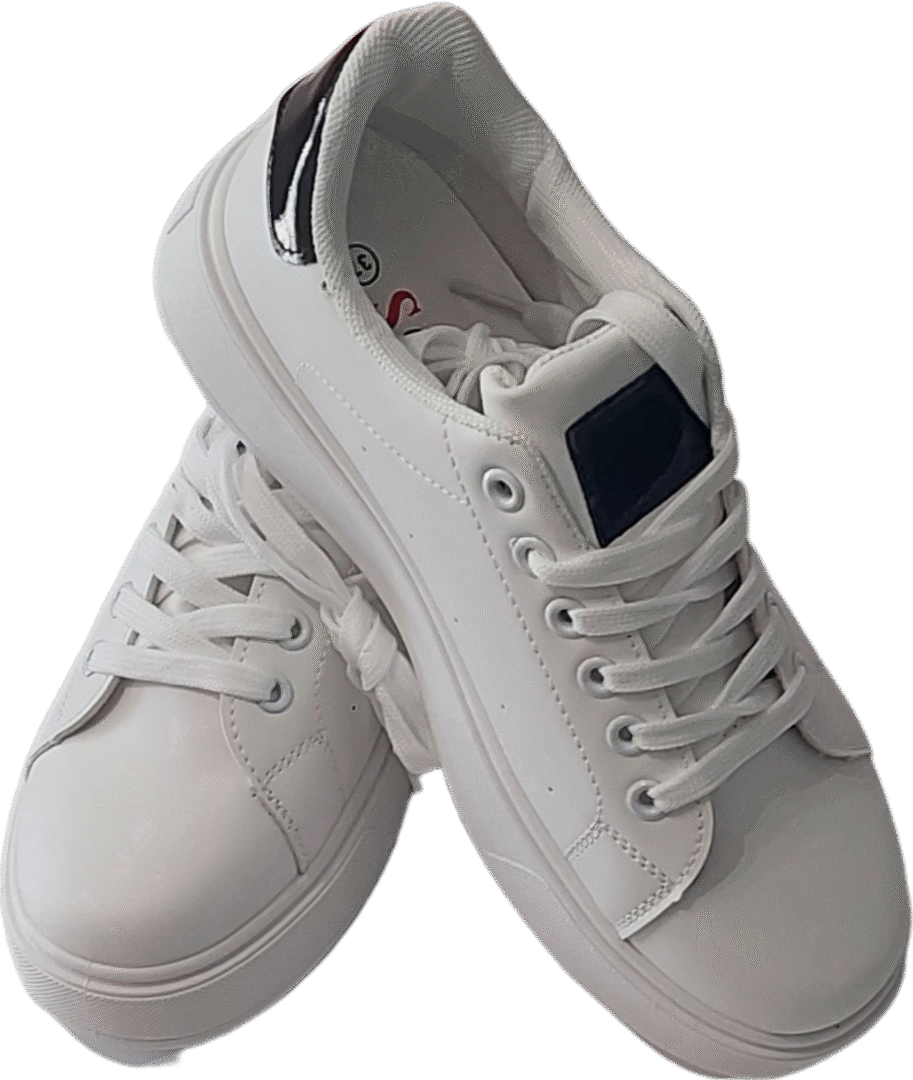 Białe sportowe buty damskie – sneakersy z ekoskóry