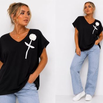 Bluzka damska oversize czarna z białą różą | Uniwersalny fason Plus Size