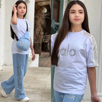 Zestaw dziecięcy: biały t-shirt z koronką + niebieskie spodnie z koronką i nerka